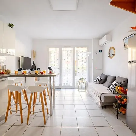 Mazet Climatise Rdj Plages Parking Wifi Gratuit La Londe-les-Maures Exterior photo